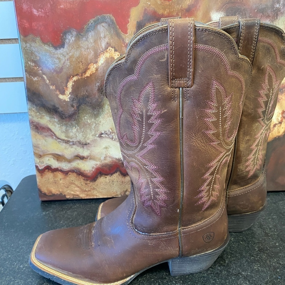 Ariat womens cowboys boots - Picture 4 of 10